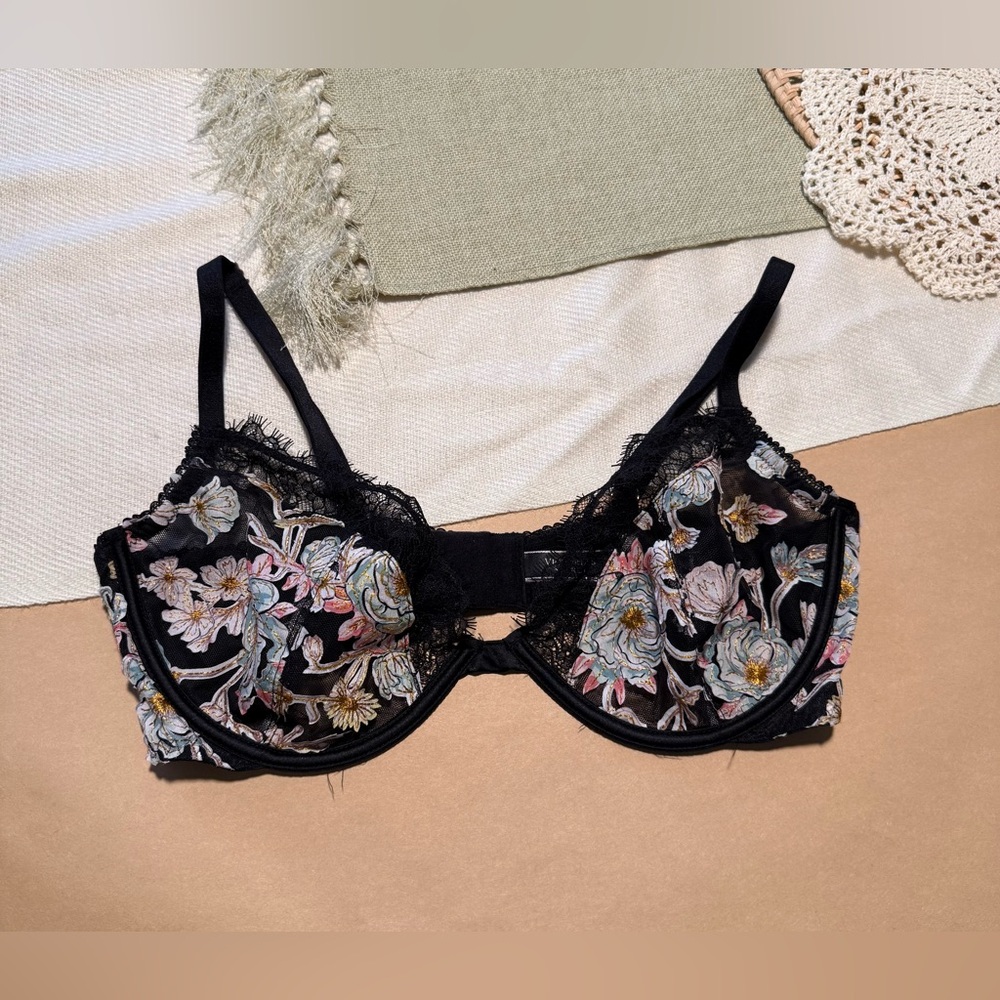 Victoria's Secret Black Floral Lace Bra
